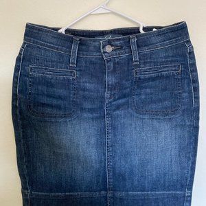 Levis Skirt Size 4